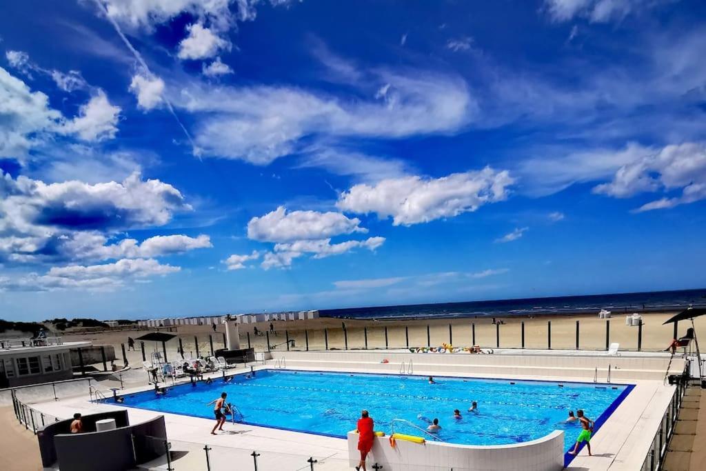 Apartamento Hhvdk Aan Zee Oostduinkerke Exterior foto